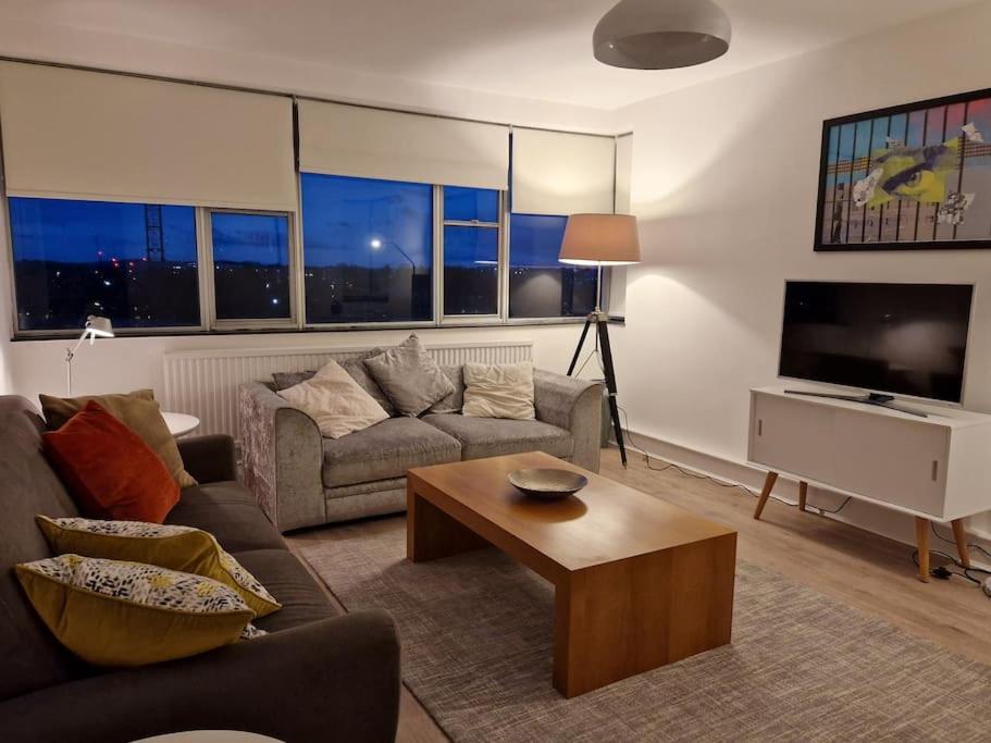 Newly Renovated Apartment! London Eksteriør billede