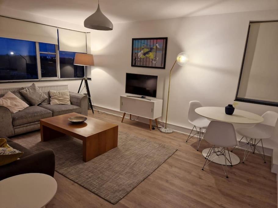 Newly Renovated Apartment! London Eksteriør billede